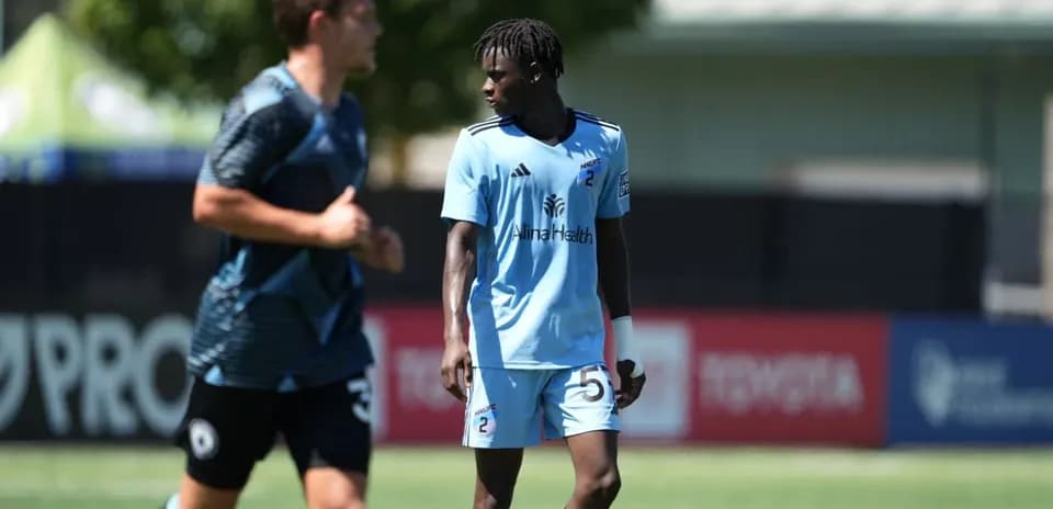 Jugadores de Minnesota United II en acción