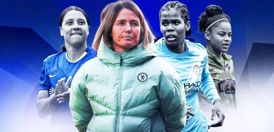 Jugadoras de fútbol y entrenadora en primer plano