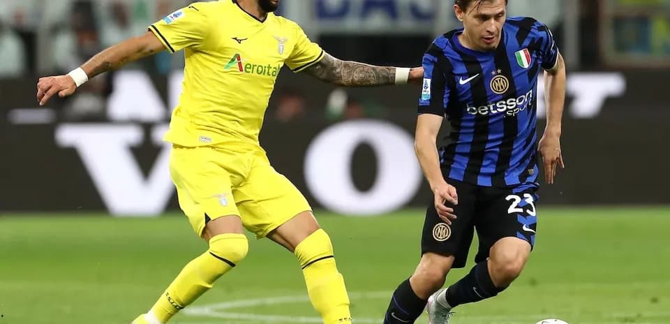 Jugador de Lazio y de Inter en acción