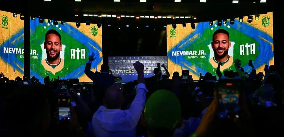Presentación de Neymar Jr. en evento con público