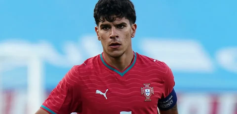 Jugador de Portugal en acción durante un partido