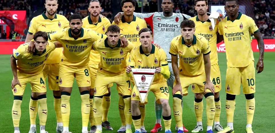 Equipo de AC Milan posando antes del partido