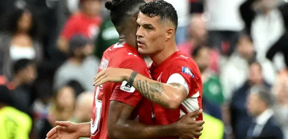 Jugadores de Suiza celebrando durante el partido