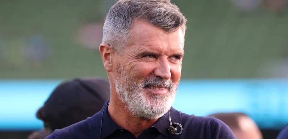 Hombre con barba en un evento deportivo