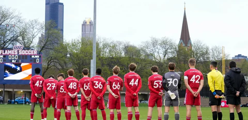 Jugadores de Chicago Fire II en formación
