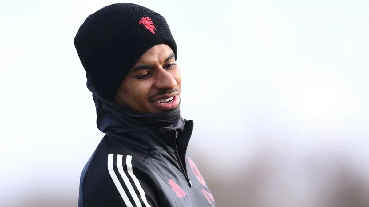 Jugador entrenando con gorro en sesión de práctica