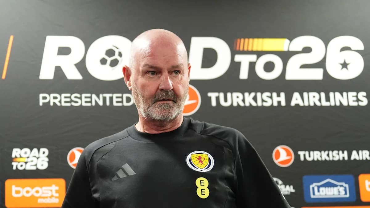 Entrenador en conferencia de prensa sobre clasificación
