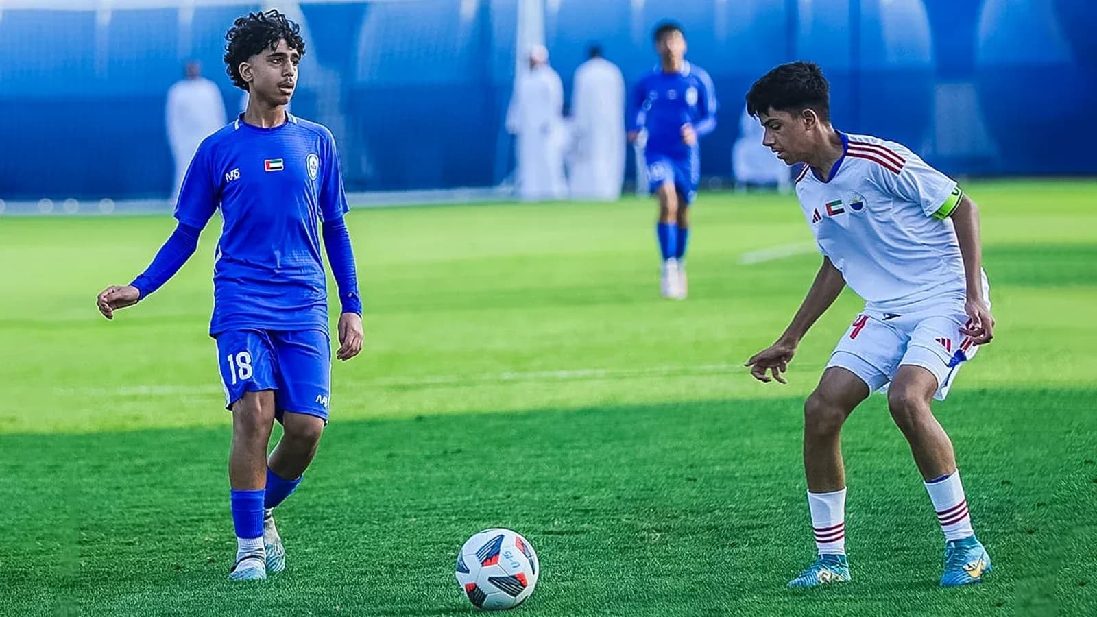 Jugadores de Al Nasr U23 y Shabab Al-Ahli U23