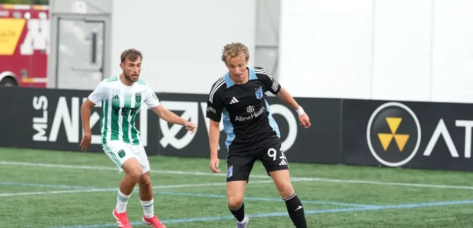 Jugador de Minnesota United II en acción