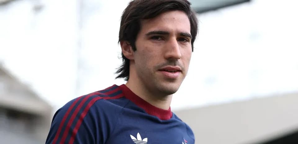 Jugador posando en uniforme de entrenamiento