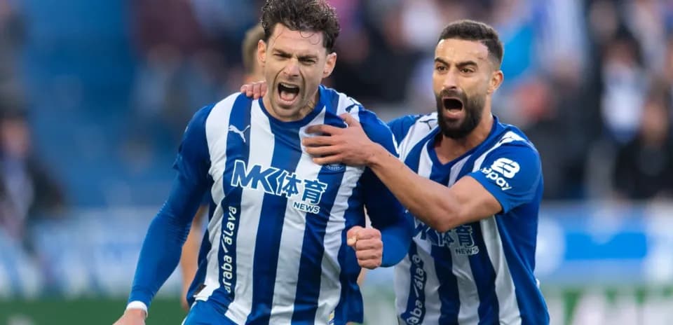 Jugadores de Alavés celebrando un gol