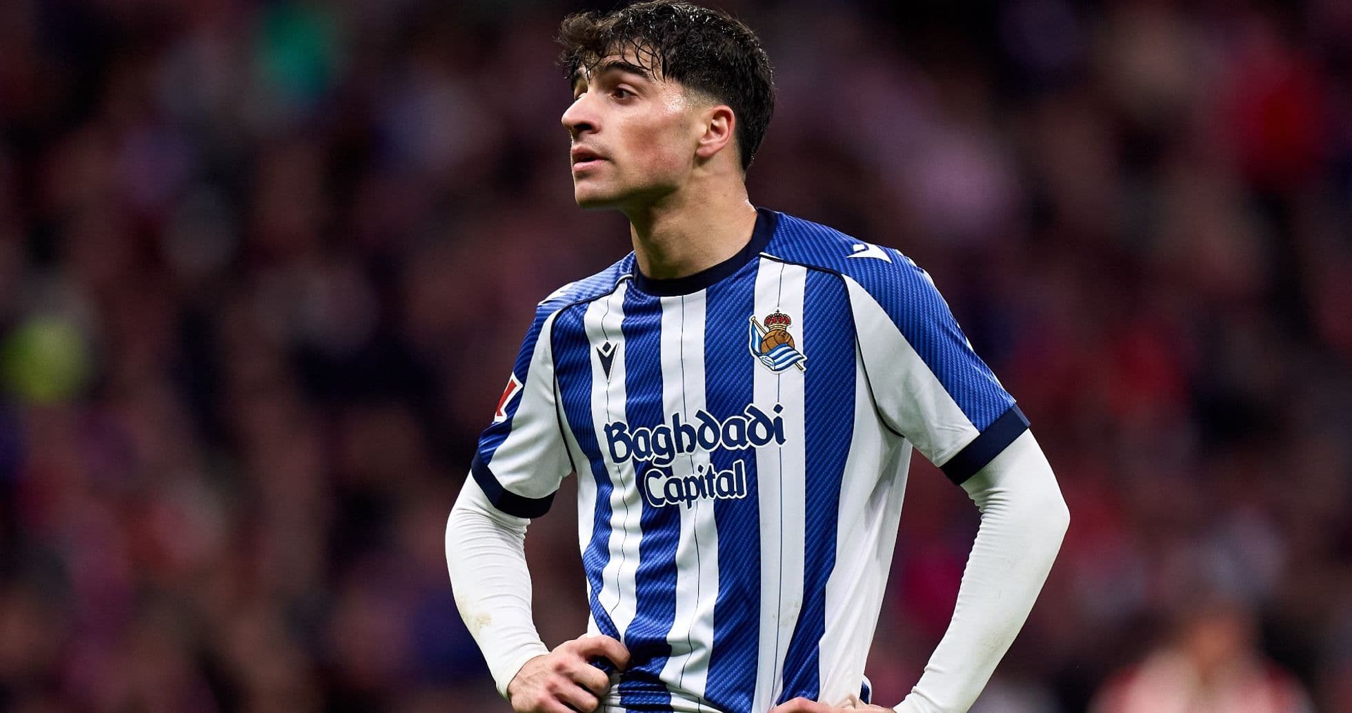 Jugador de la Real Sociedad en partido de fútbol