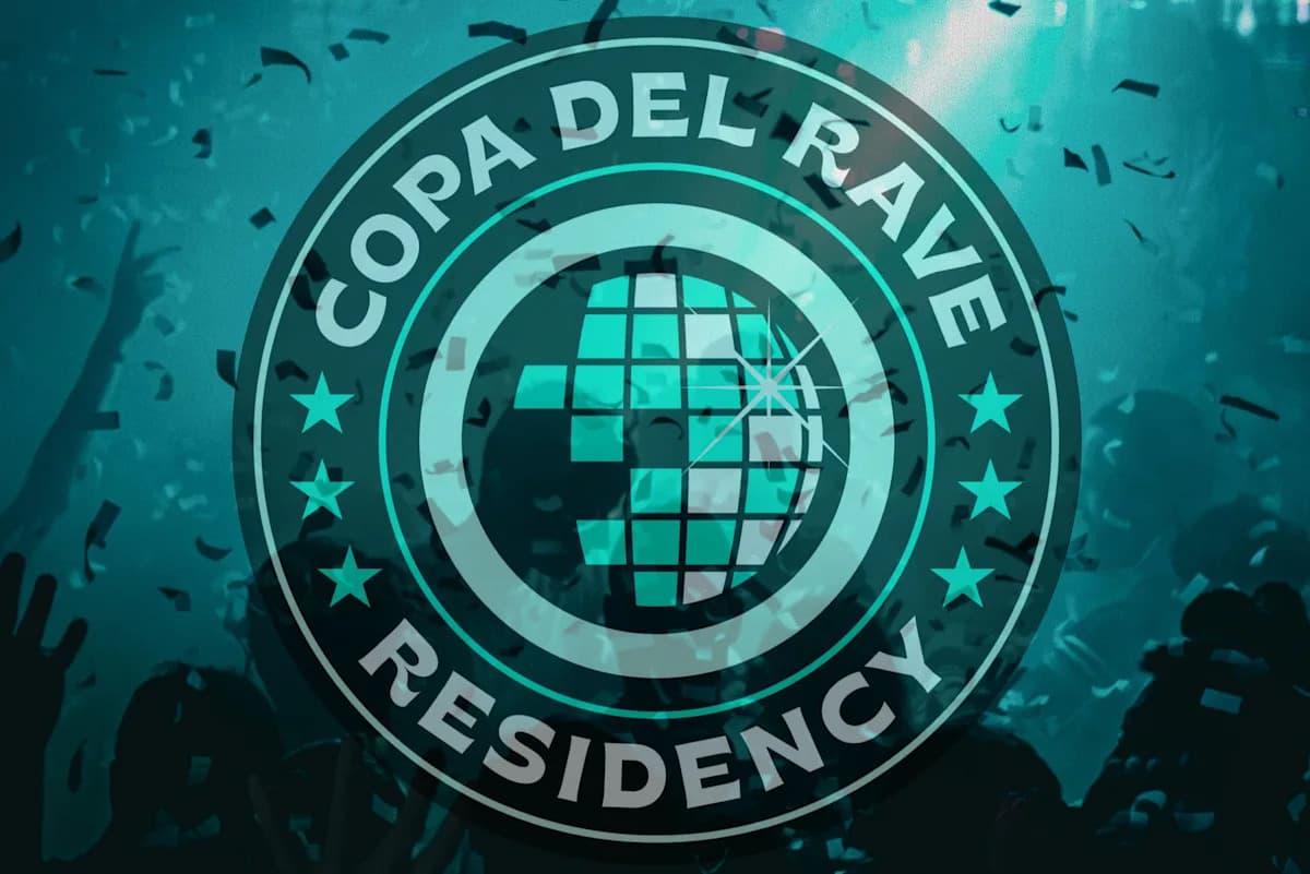 Logo de la Copa del Rave con fondo festivo