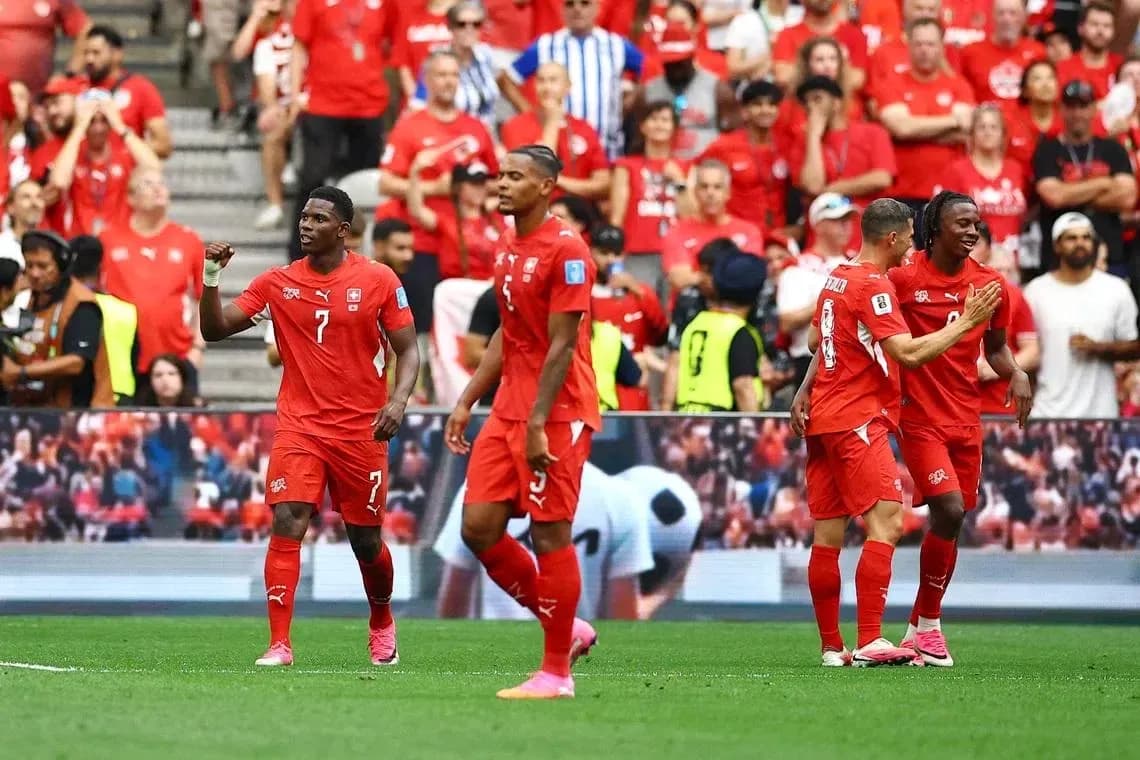 Jugadores de Suiza celebrando un gol