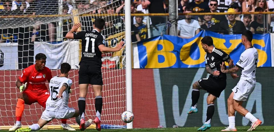 Acción del partido entre Como y Parma