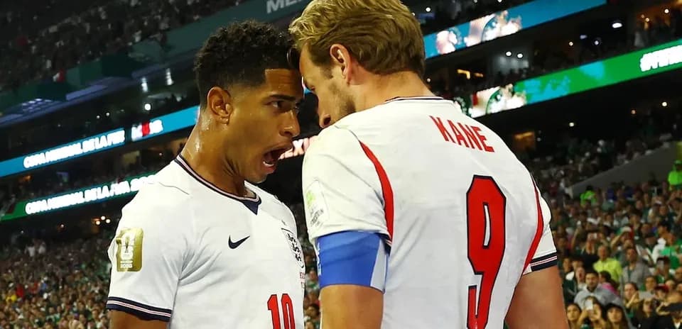 Jugadores de Inglaterra celebrando un gol