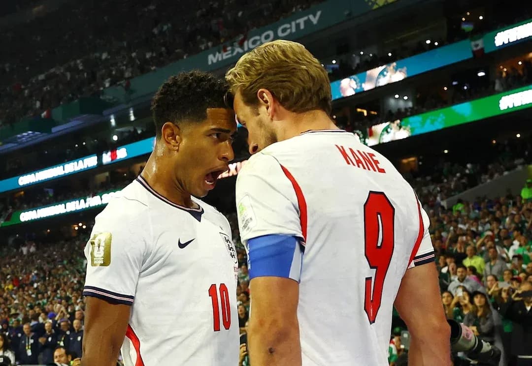 Jugadores de Inglaterra celebrando un gol