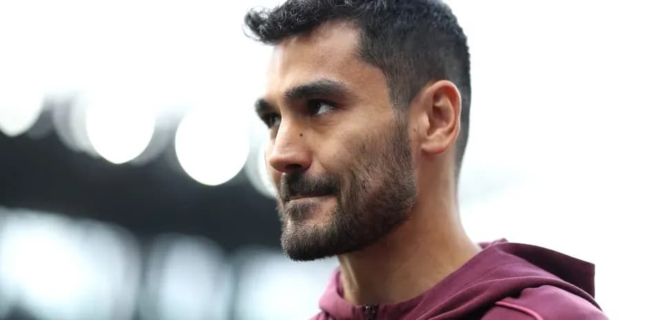 Jugador de fútbol en un evento al aire libre