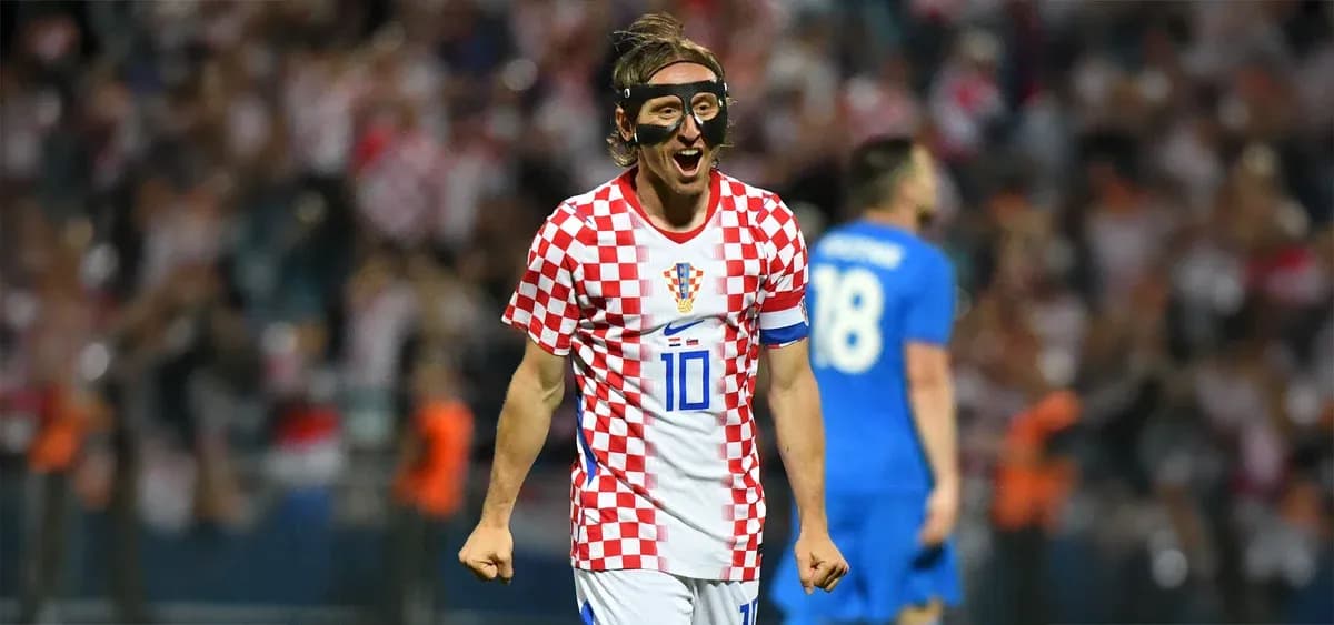 Jugador croata celebrando un gol en partido