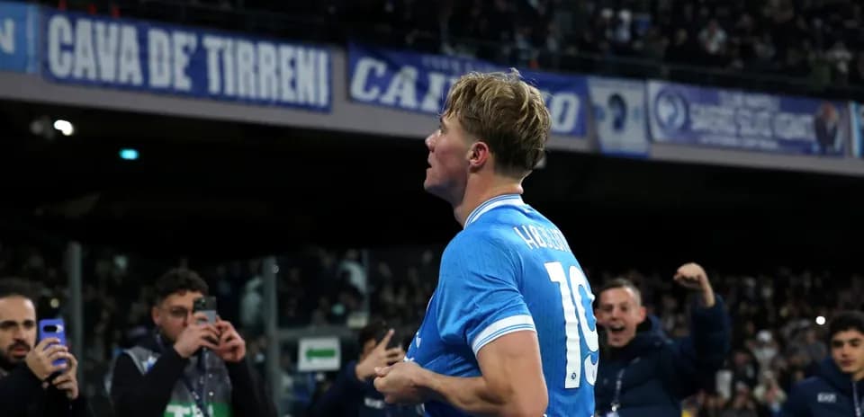 Jugador de Napoli celebrando un gol