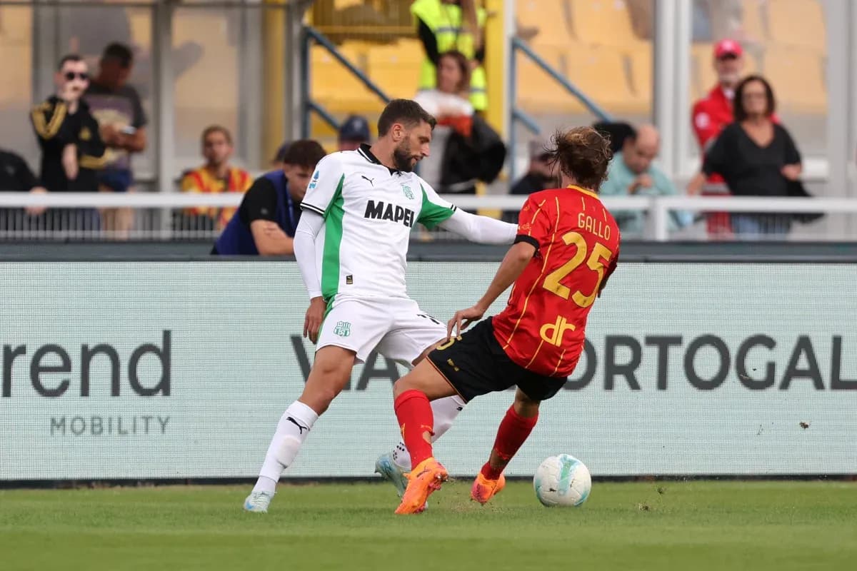 Jugador de Sassuolo desafiando a Lecce
