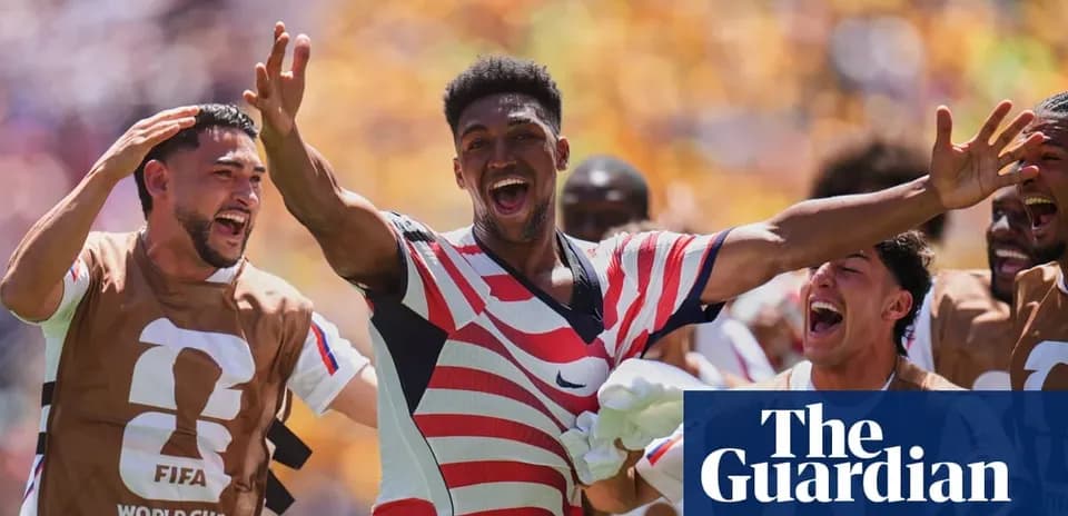 Jugadores celebrando un gol en la Copa Mundial
