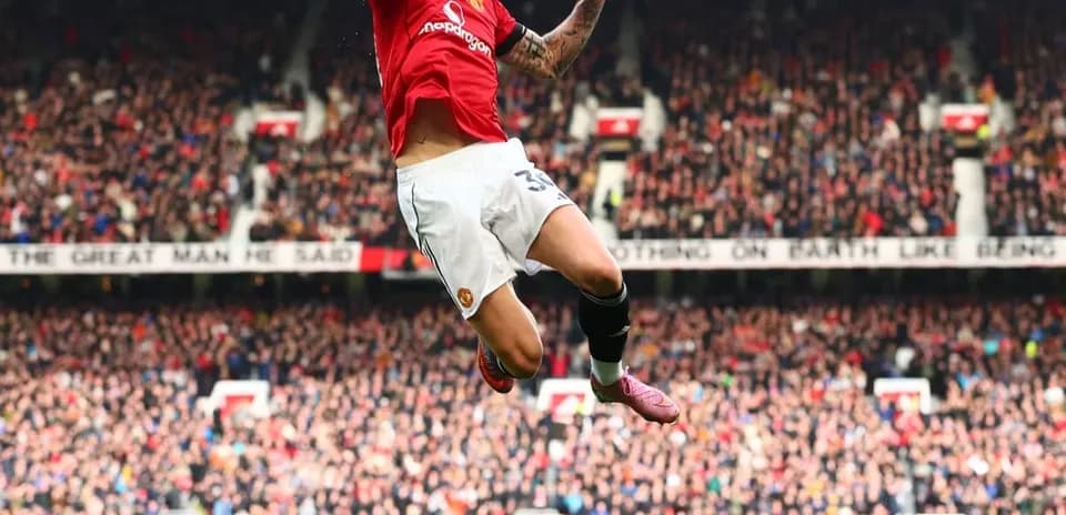 Jugador de Manchester United celebrando un gol