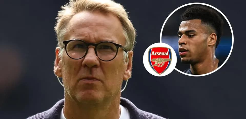 Analista deportivo y jugador de Arsenal en imagen