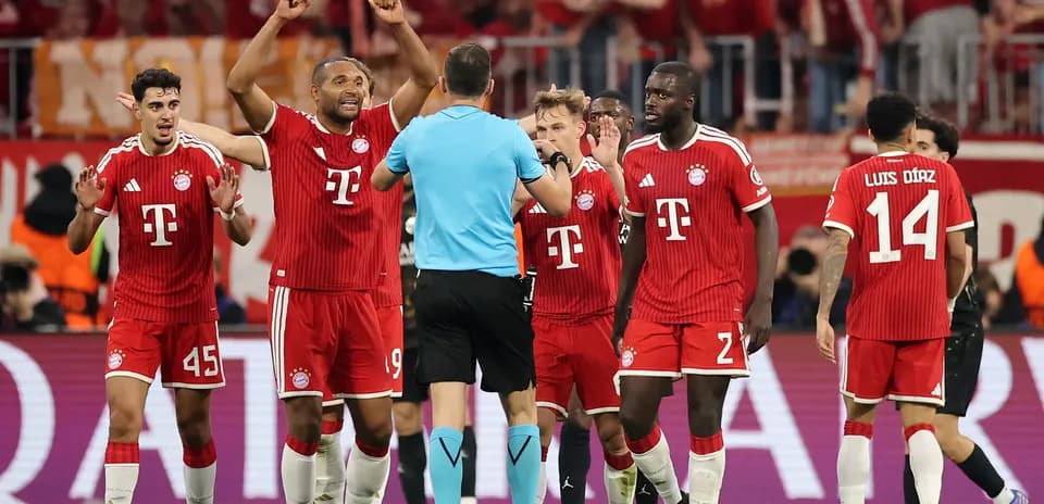 Jugadores del Bayern celebrando durante el partido