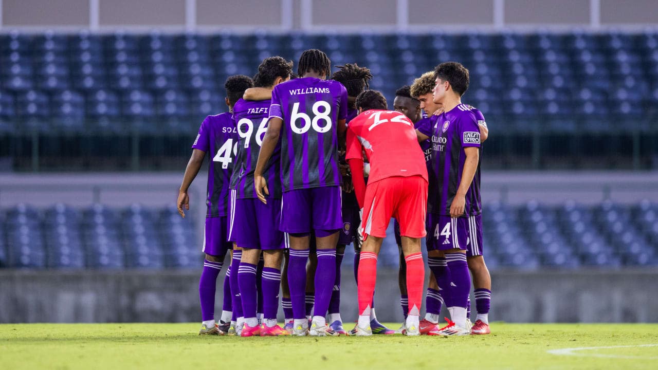 Equipo de Orlando City II en formación Equipo de Orlando City II en formación