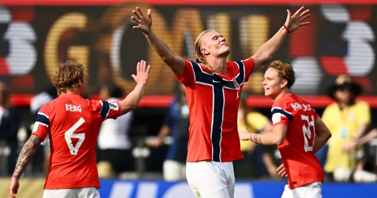 Jugadores de Noruega celebrando un gol en el partido Jugadores de Noruega celebrando un gol en el partido