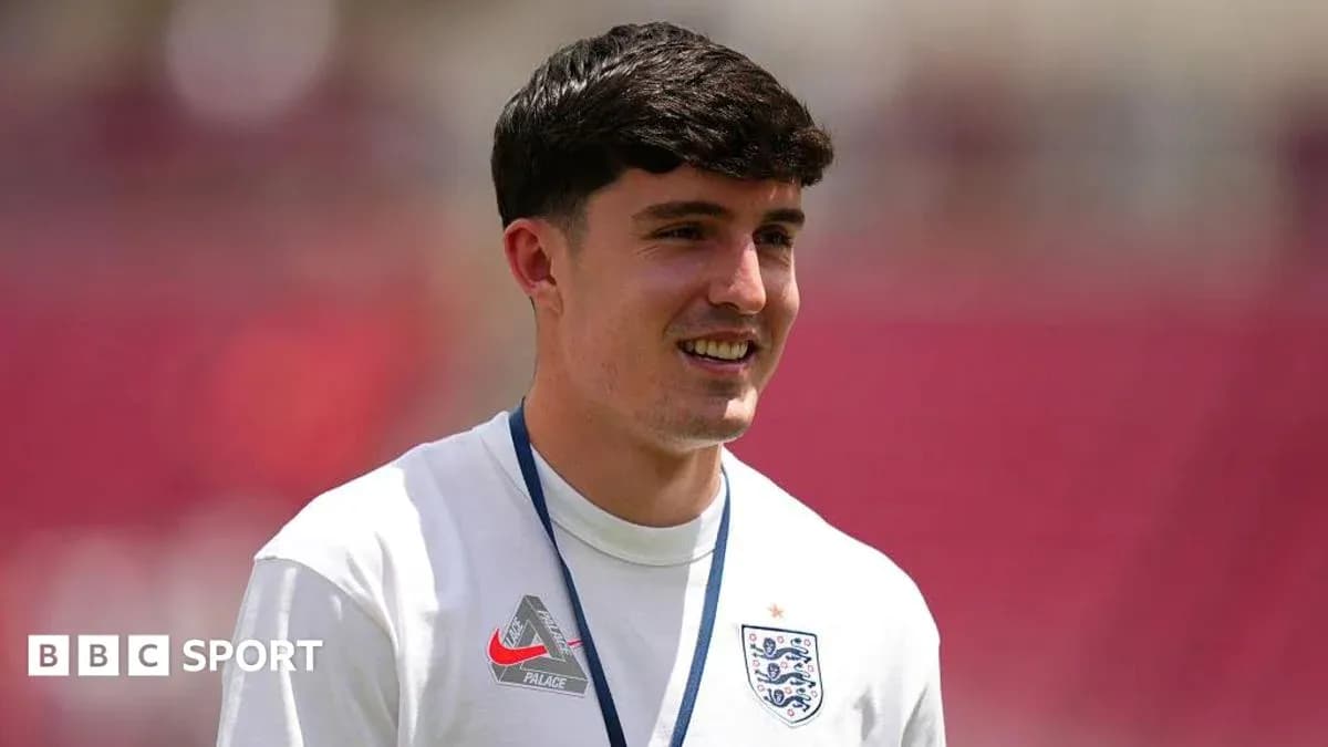 Jugador de Inglaterra sonriendo durante el calentamiento Jugador de Inglaterra sonriendo durante el calentamiento
