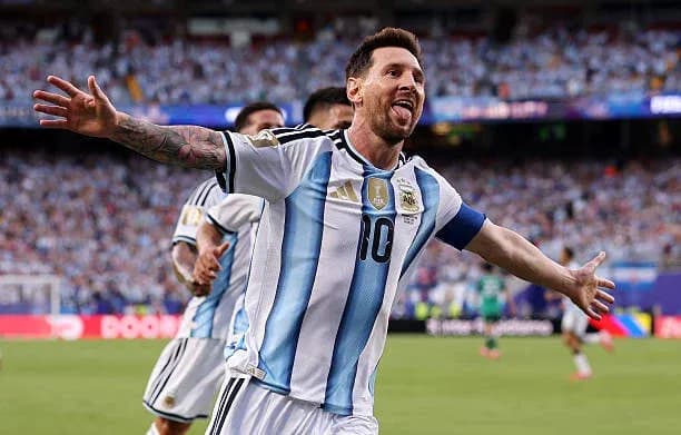Lionel Messi celebra un gol con Argentina en el estadio Lionel Messi celebra un gol con Argentina en el estadio