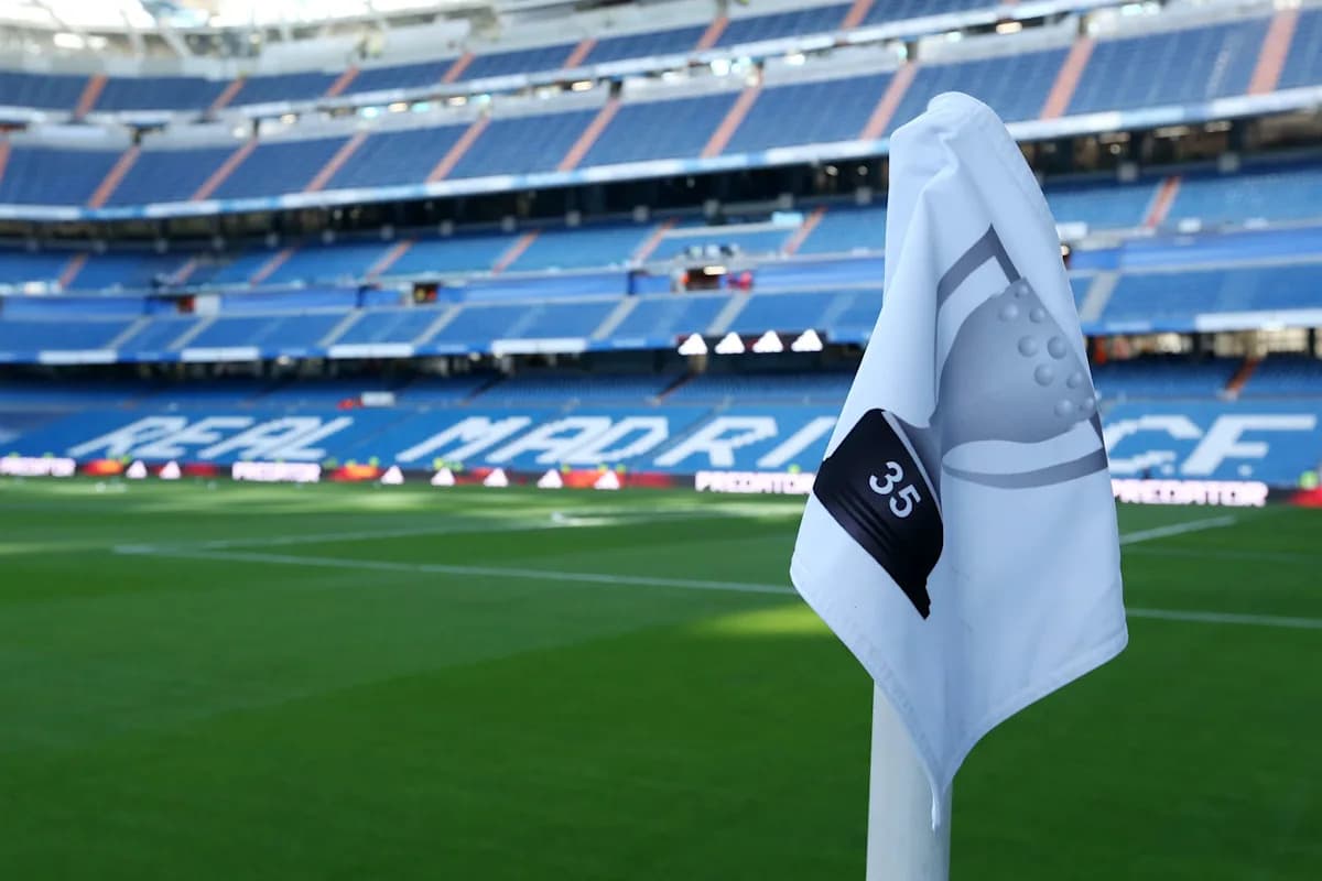 Esquina del campo en el estadio del Real Madrid Esquina del campo en el estadio del Real Madrid