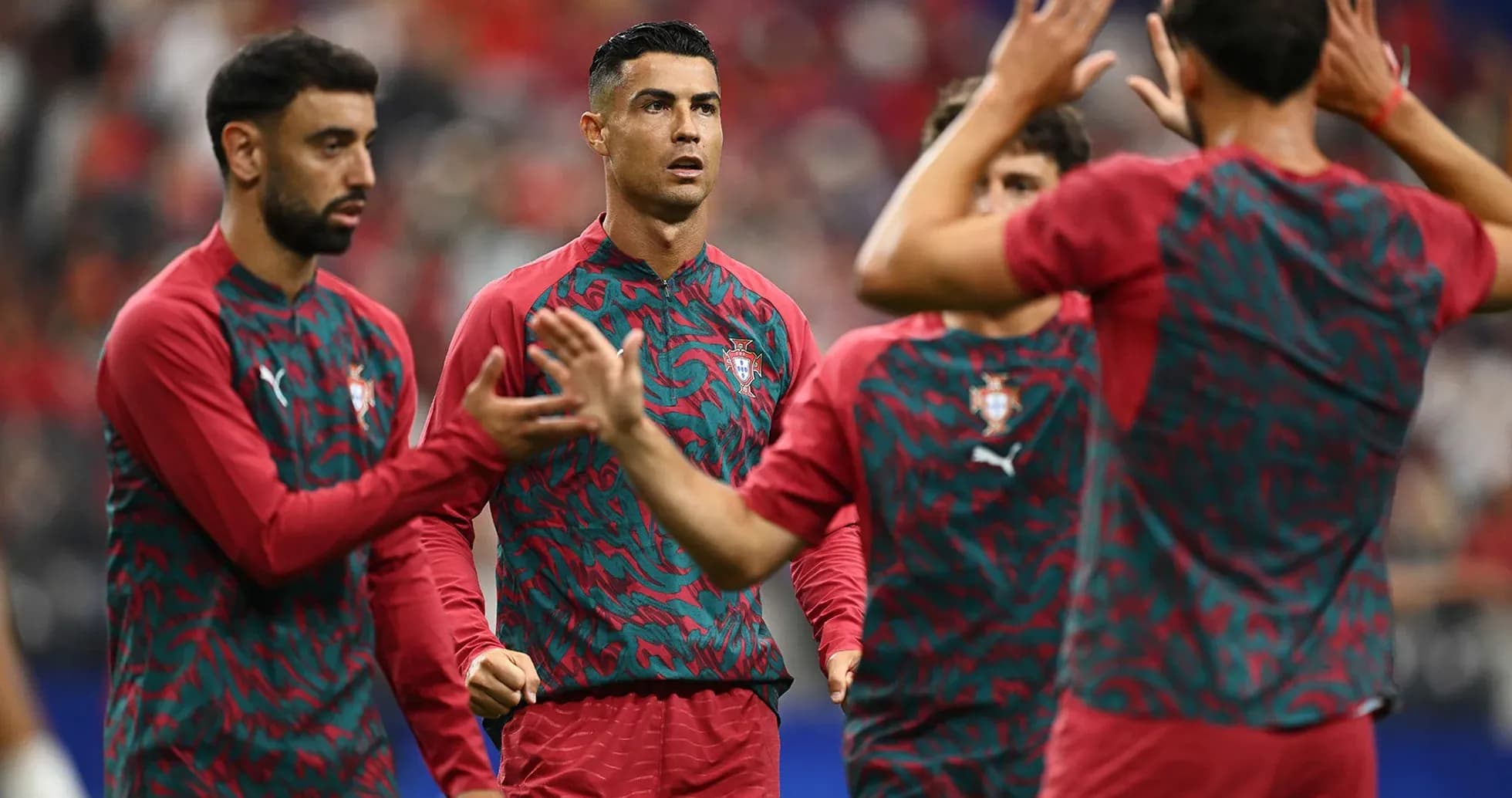 Jugadores de Portugal en calentamiento previo al partido Jugadores de Portugal en calentamiento previo al partido